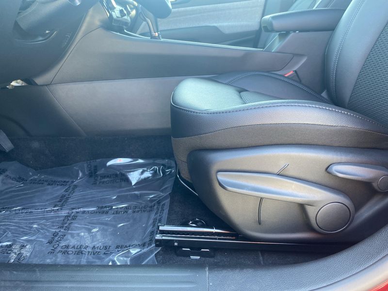 2025 Jeep Compass Latitude photo 11