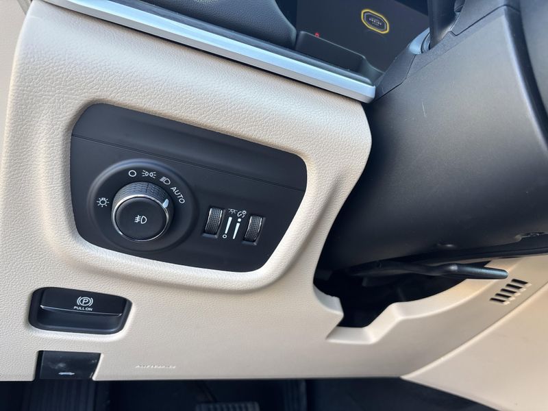 New 2026 Jeep Grand Cherokee Limited 4x4Image 32