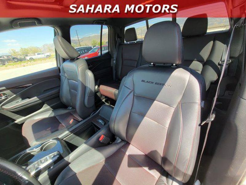 2022 Honda Ridgeline Black Edition photo 11
