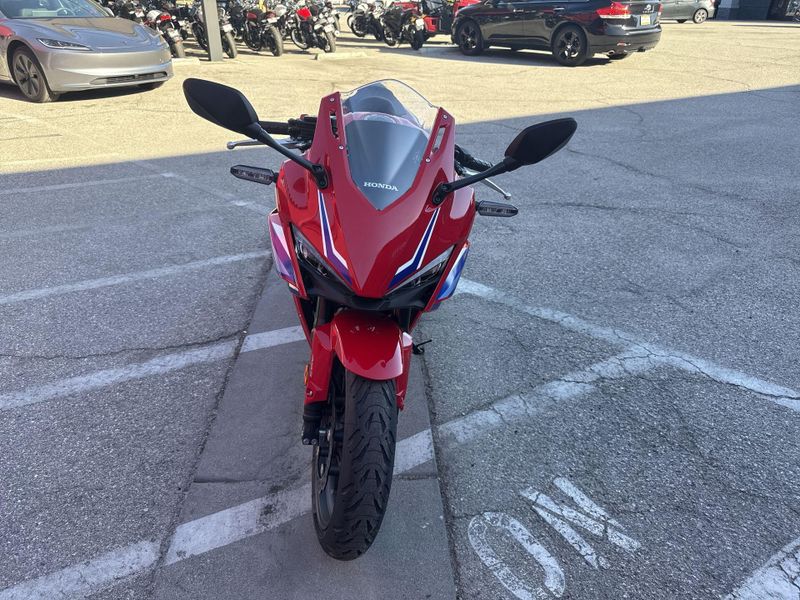New 2026 Honda CBR500R ABS Image 10