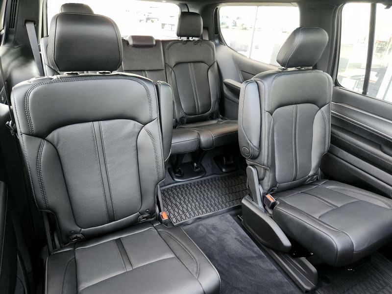 2027 Jeep Grand Wagoneer Limited Altitude 4x4
