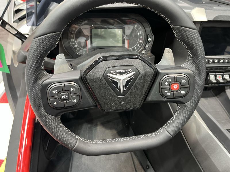 New 2024 Polaris SLINGSHOT R AUTODRIVE Image 12