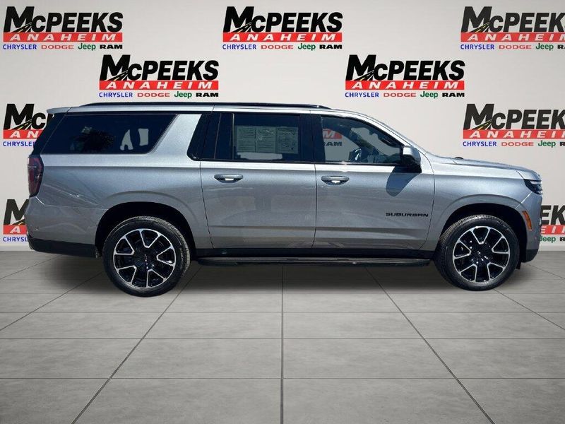 Used 2026 Chevrolet Suburban RSTImage 6