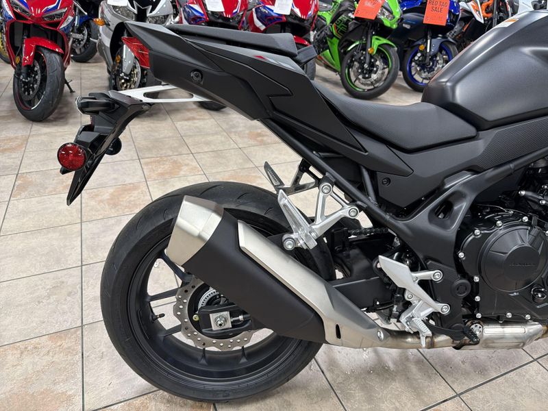 New 2025 Honda CB750 HORNET Image 14