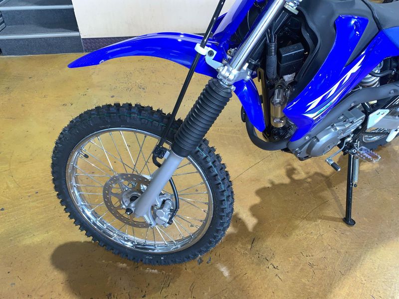 New 2025 Yamaha TT-R125LE Image 6