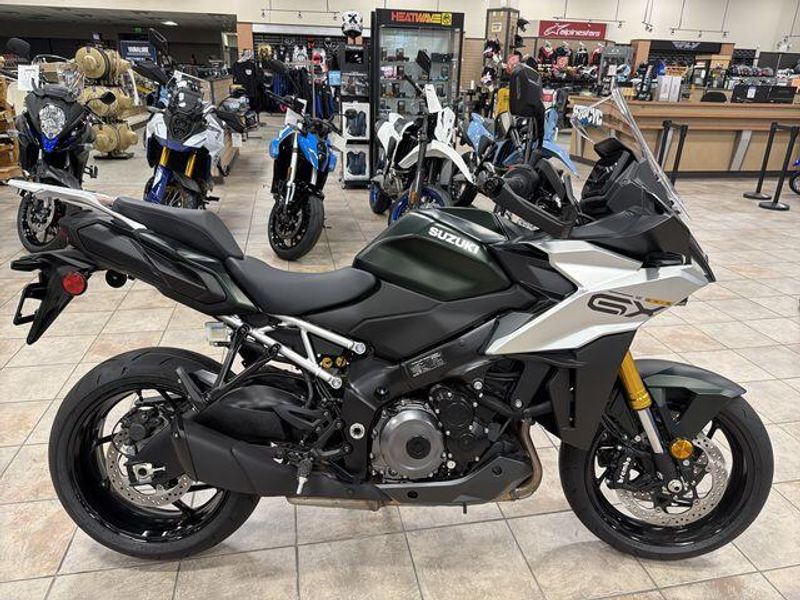 New 2024 Suzuki GSX-S1000GX+ Image 10
