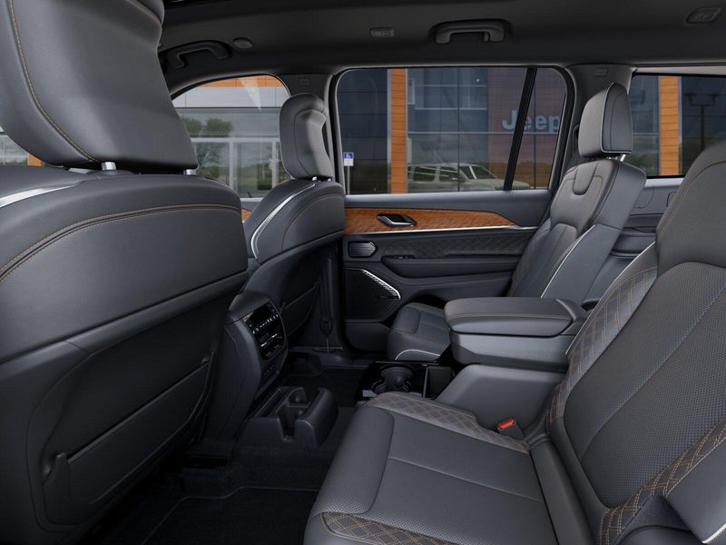 New 2026 Jeep Grand Cherokee L Summit 4x4Image 23