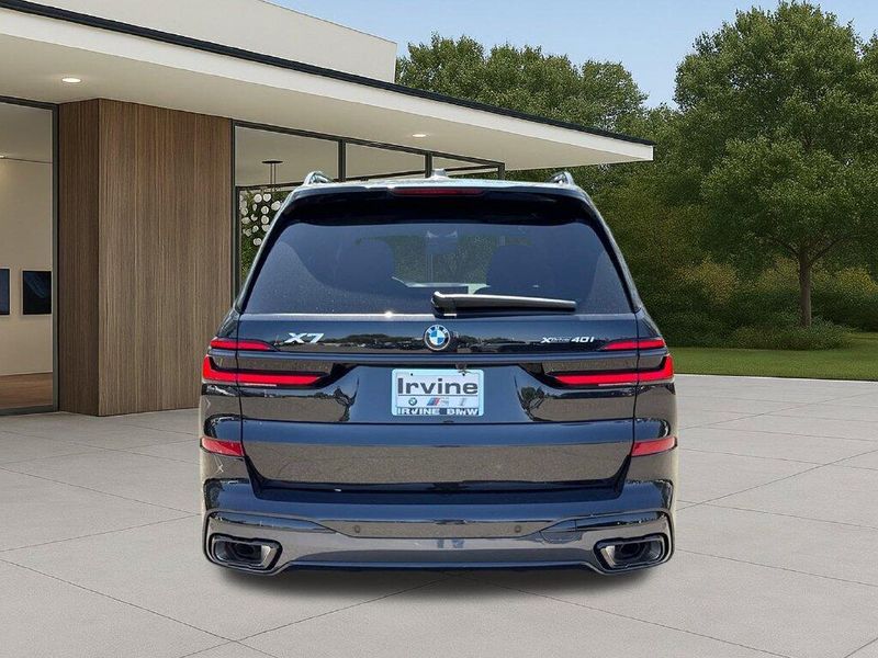 New 2027 BMW X7 xDrive40iImage 10
