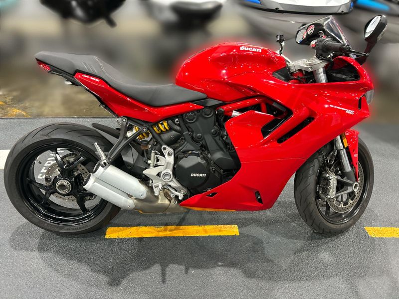 Used 2024 Ducati SUPERSPORT 950 Image 11