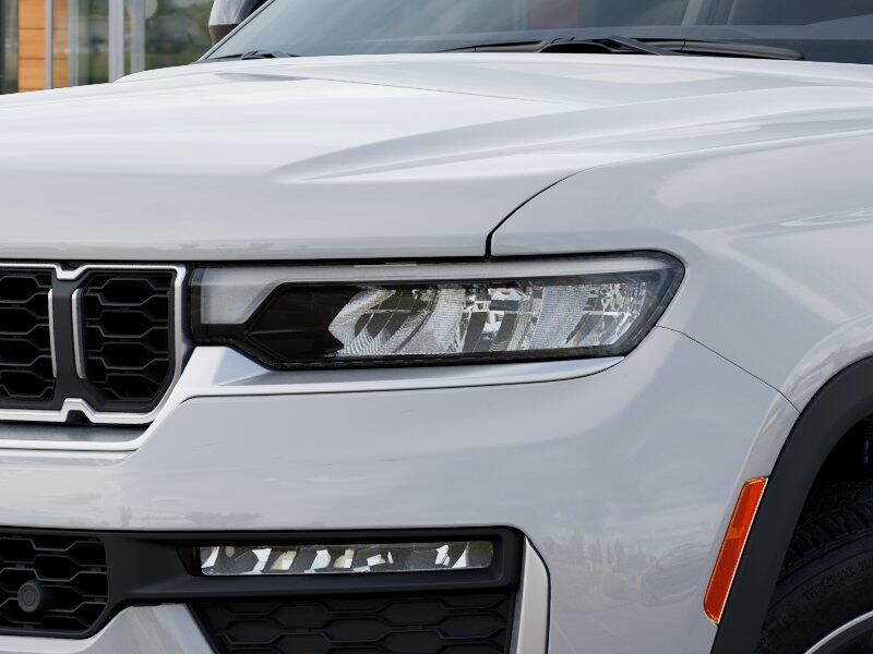 New 2026 Jeep Grand Cherokee L Limited 4x4Image 36