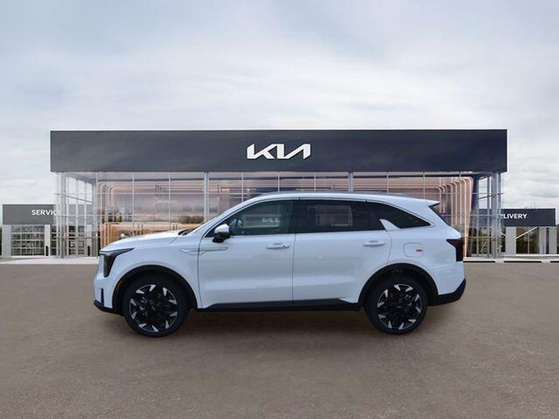 New 2026 Kia Sorento SXImage 7