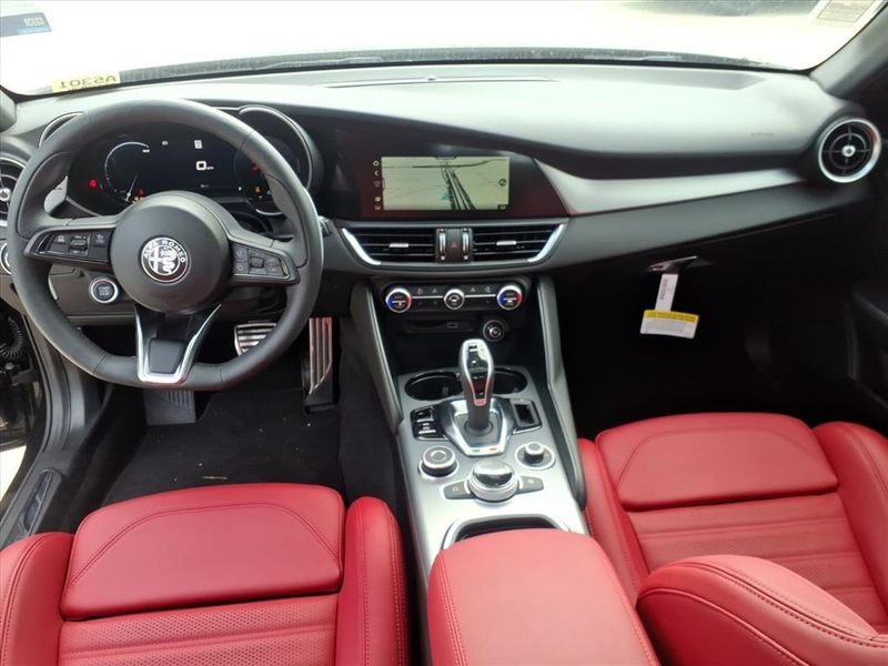 New 2025 Alfa Romeo Giulia RwdImage 11