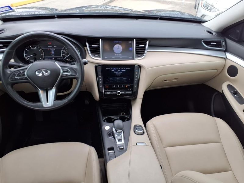 Used 2019 INFINITI QX50 LuxeImage 4
