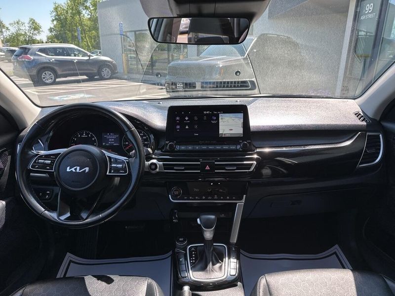 2022 Kia Seltos EXImage 21