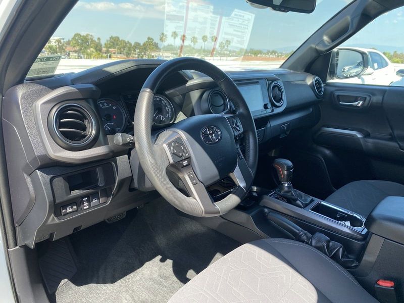 2019 Toyota Tacoma TRD Off-RoadImage 16