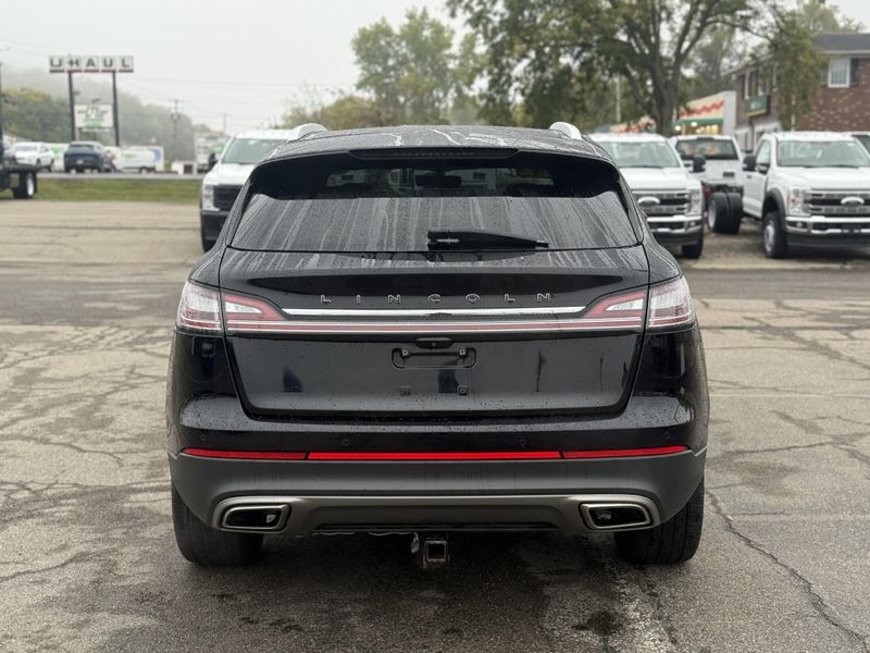 2022 Lincoln Nautilus Black Label photo 2