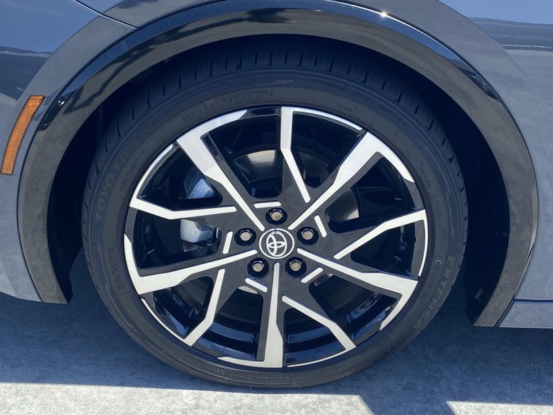 2024 Toyota Prius Prime XSEImage 10