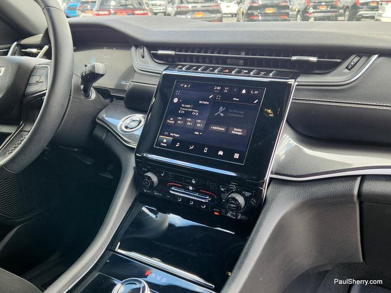Used 2022 Jeep Grand Cherokee Altitude