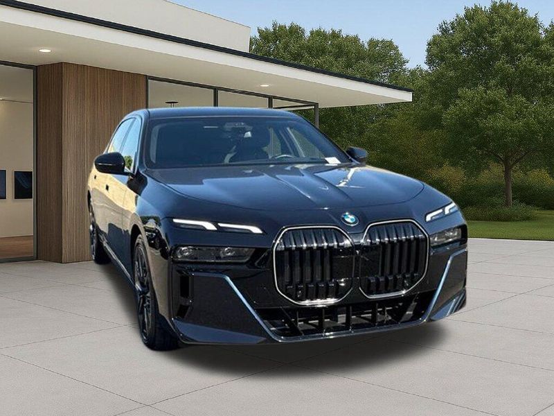 Used 2026 BMW 7 Series 740iImage 5