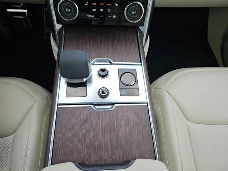 Used 2023 Land Rover Range Rover SE