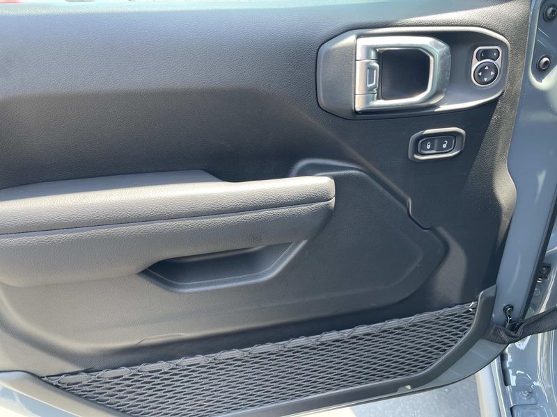 New 2026 Jeep Wrangler 4-door Rubicon