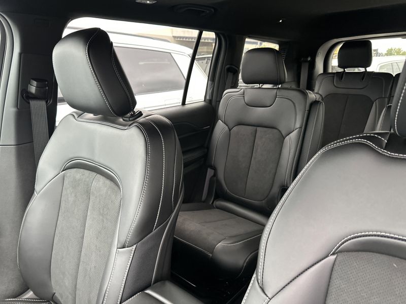 New 2025 Jeep Grand Cherokee L Altitude X 4x4Image 27