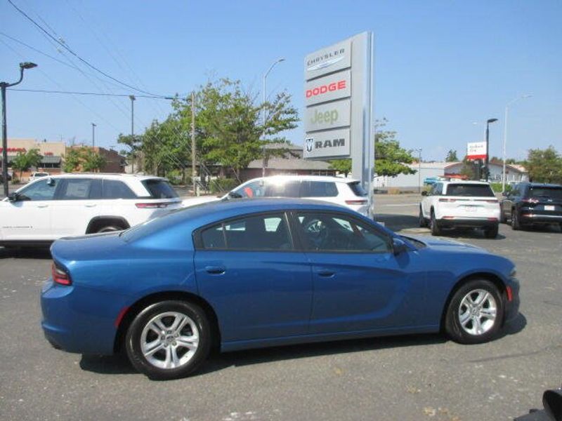 Used 2022 Dodge Charger SXTImage 6