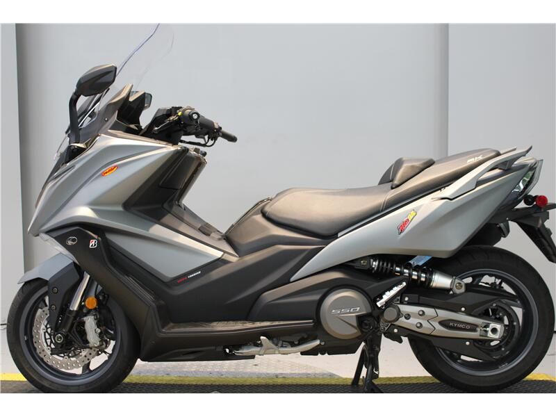 2022 KYMCO AK 550Image 2