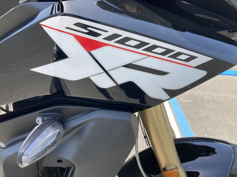 2025 BMW S 1000 XR 
