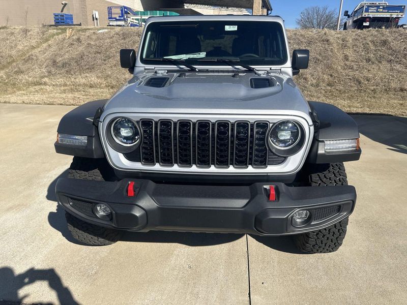 2024 Jeep Wrangler 4-door RubiconImage 2