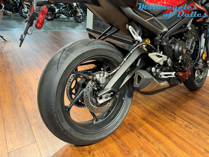 2025 Triumph Street Triple 765 RS Image 12