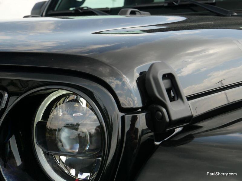 New 2025 Jeep Gladiator Willys 4x4