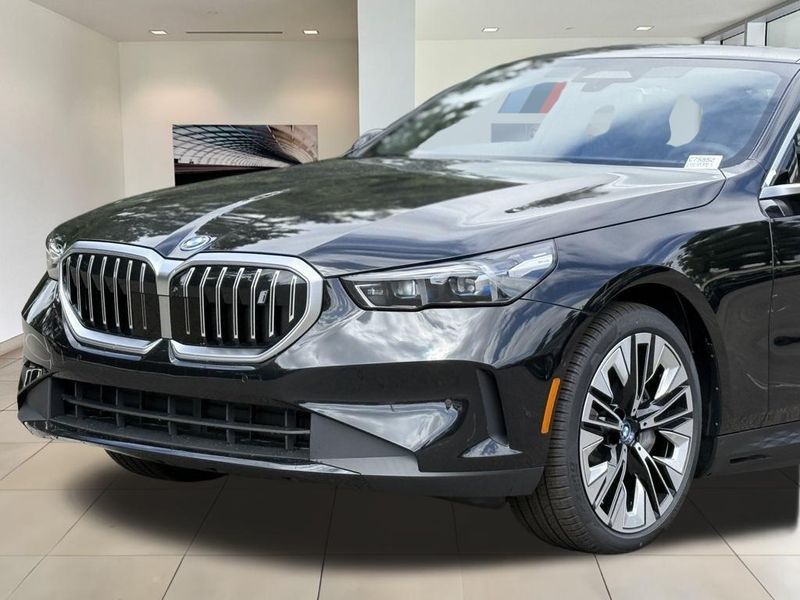 2025 BMW i5 eDrive40Image 10
