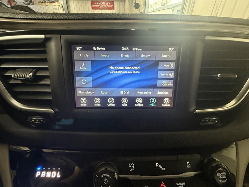 Used 2018 Chrysler Pacifica Touring LImage 32