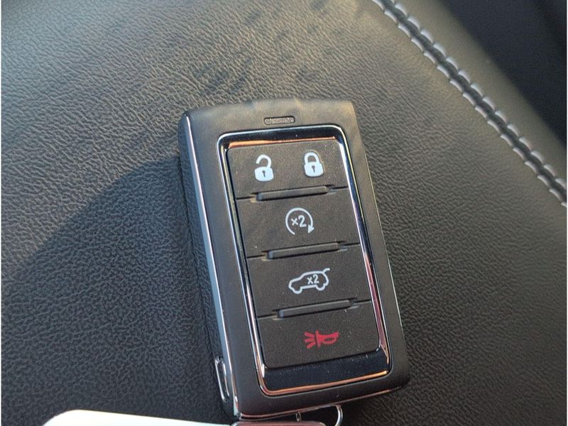 New 2027 Jeep Grand Cherokee L Limited 4x2Image 19