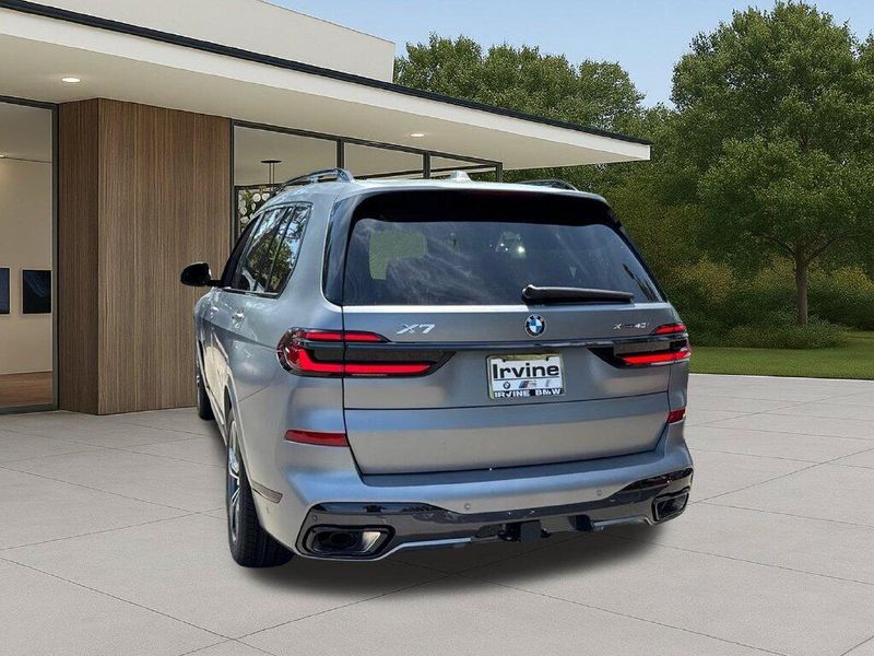 New 2027 BMW X7 xDrive40iImage 11