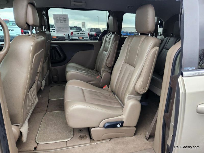 Used 2014 Chrysler Town & Country Touring