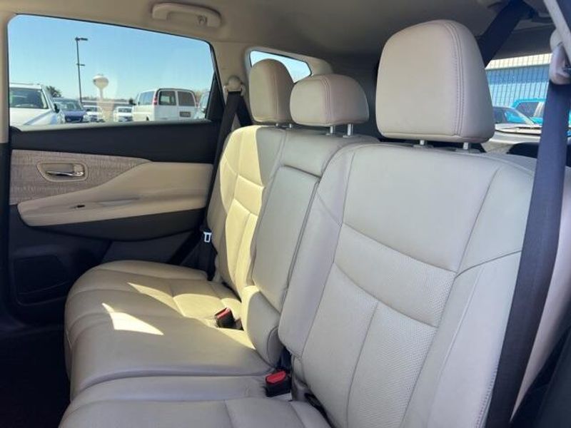 2021 Nissan Murano SLImage 16