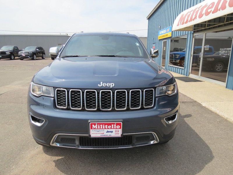Used 2020 Jeep Grand Cherokee Limited 4x4 4dr SUVImage 3
