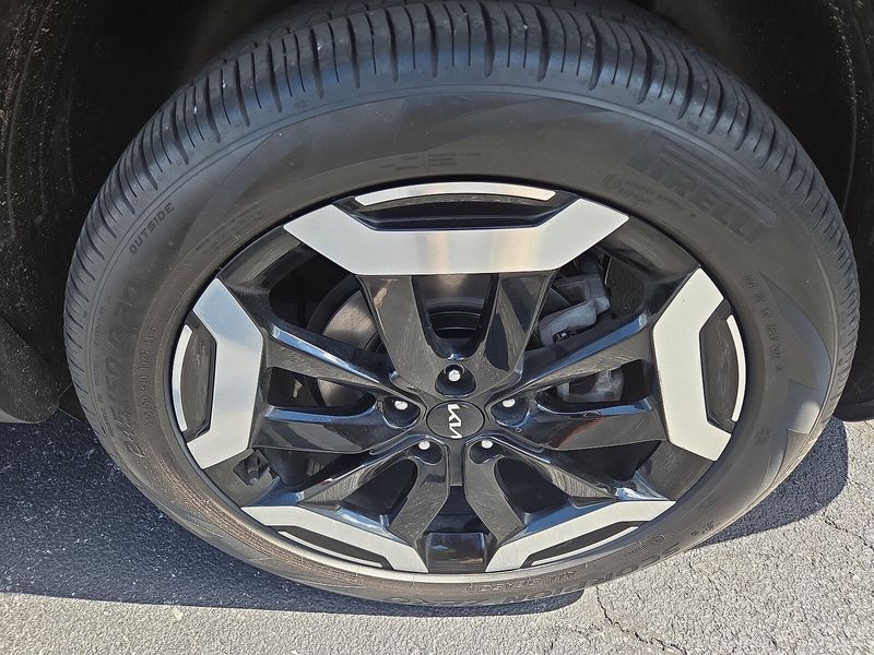 2023 Kia Telluride S photo 11