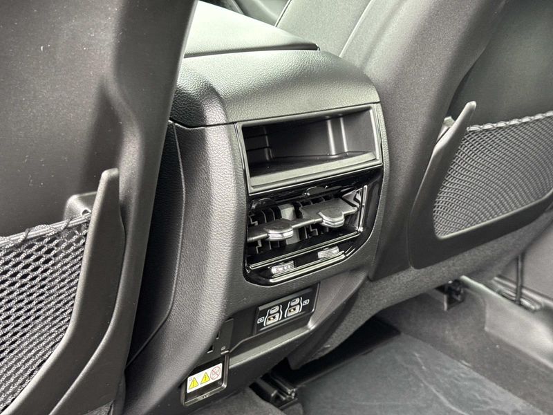 New 2026 Jeep Grand Cherokee Laredo X 4x2