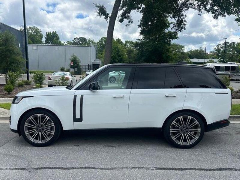 2024 Land Rover Range Rover SE