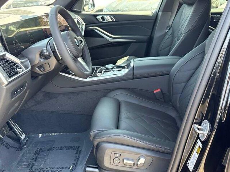 New 2026 BMW X5 sDrive40iImage 17