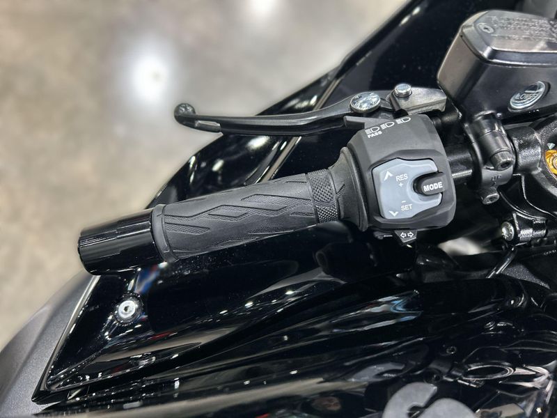 Used 2025 Suzuki Hayabusa Image 18