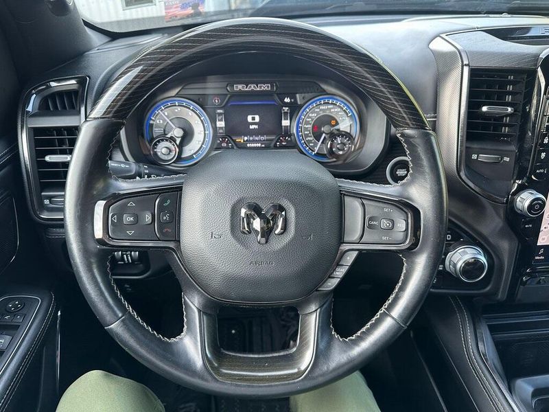 2022 Ram 1500 Limited photo 2