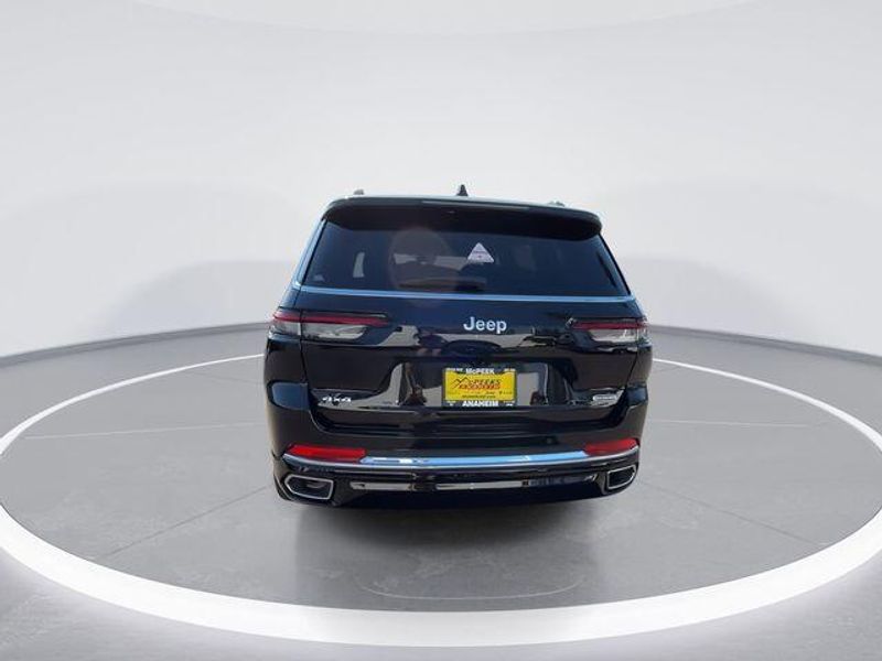 New 2024 Jeep Grand Cherokee L Overland 4x4Image 7