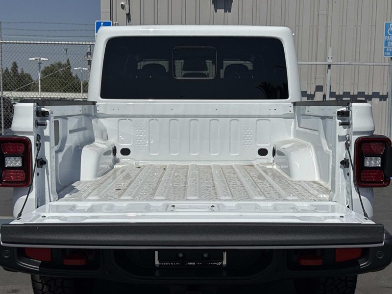 New 2026 Jeep Gladiator Rubicon X 4x4