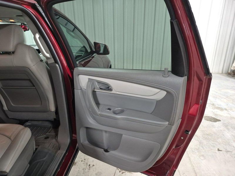 2016 Chevrolet Traverse LTImage 9