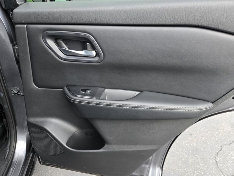 Used 2024 Nissan Rogue AWD SV