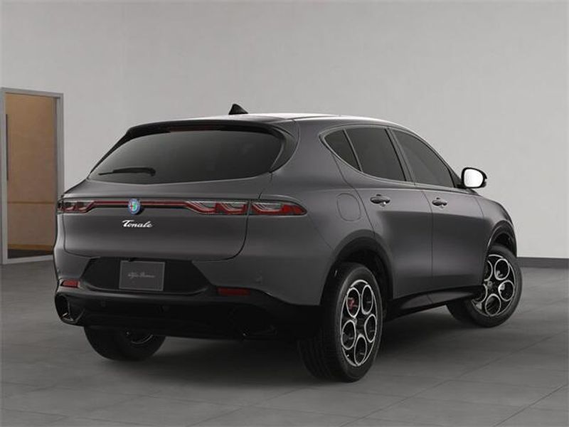 2025 Alfa Romeo Tonale photo 3